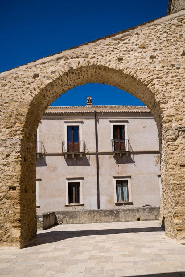 Tricarico Palazzo Laureano - Dimora Storica酒店 外观 照片